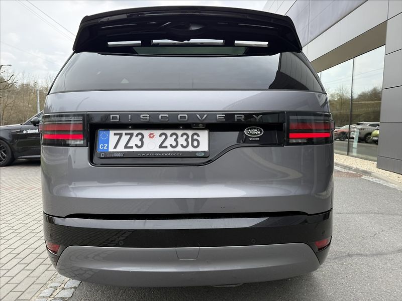 Land Rover Discovery 3,0 R-DYNAMIC SE D300 - fotka 9 z 26