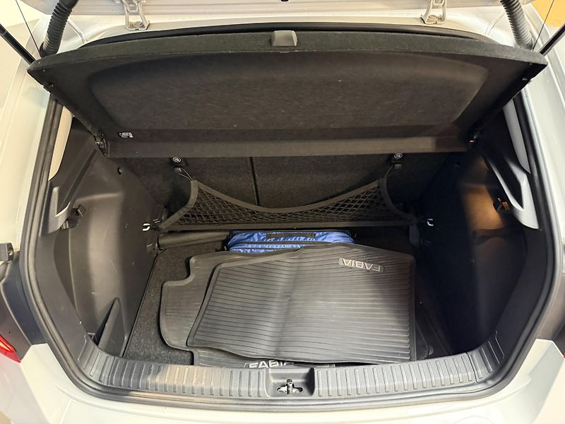 Škoda Fabia 1.0 TSI 70kW Selection - fotka 12 z 13