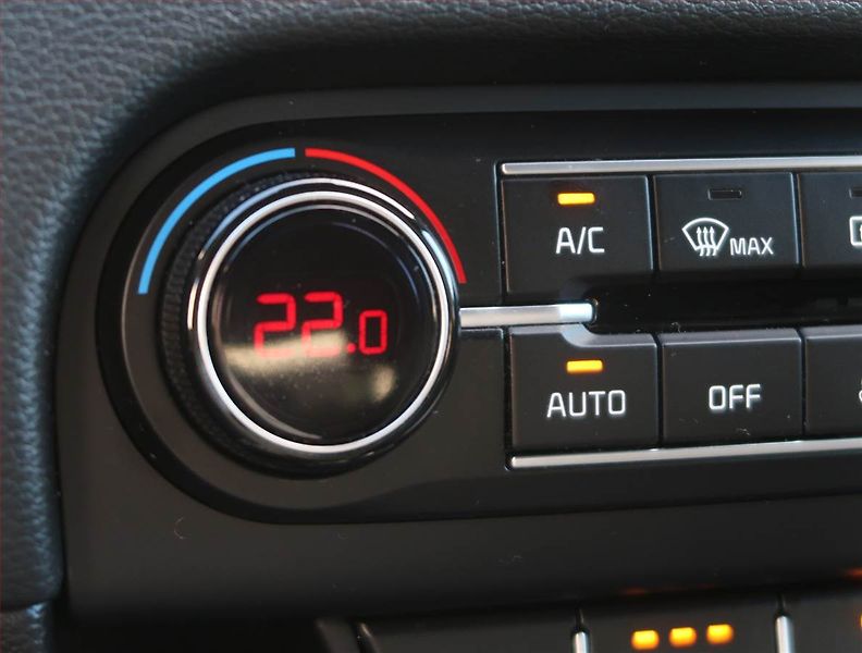 Kia XCeed (2023) GT Line 1.5 T-GDI, Serv.kniha - fotka 20 z 22