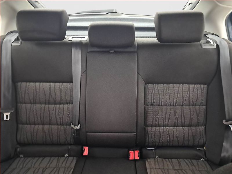 Škoda Octavia (2012) Elegance 1.6 TDI, Serv.kniha - fotka 10 z 16