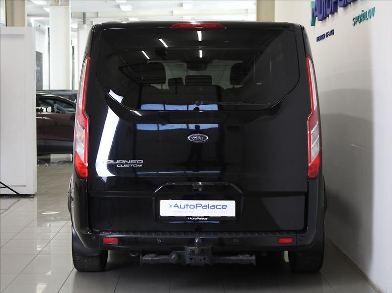 Ford Tourneo Custom 2,0 EB 125kW AT L1 Titan.X ČR - fotka 4 z 23