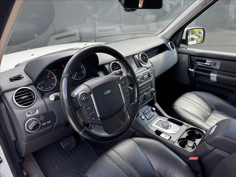 Land Rover Discovery 3,0 SDV6 HSE 4WD AT ČR DPH - fotka 9 z 30