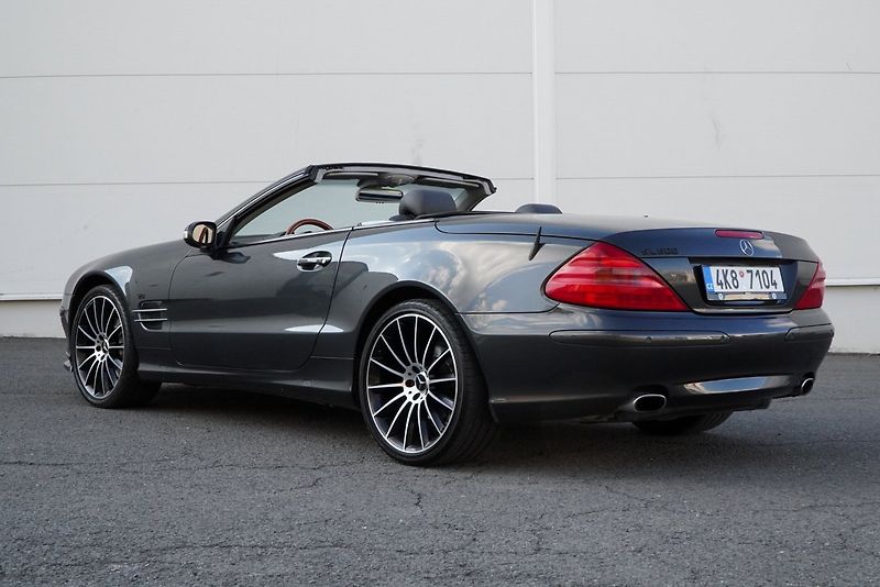 Mercedes-Benz SL 500 V8 - fotka 9 z 36