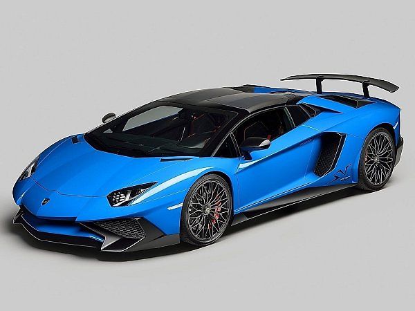 Lamborghini Aventador LP 750-4 Superveloce Roadster.