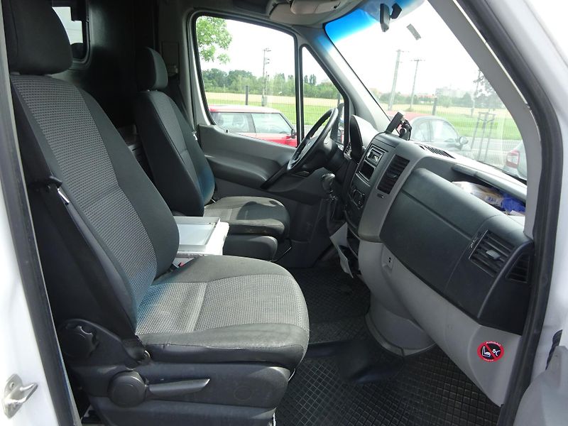 Mercedes-Benz Sprinter PLNĚ VYBAVENÝ SANITNÍ VŮZ - fotka 10 z 20