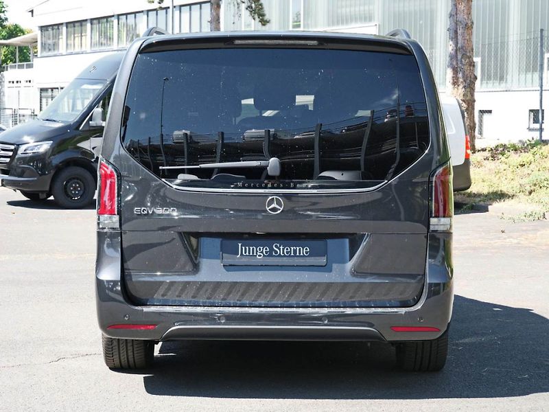 Mercedes-Benz EQV 300 L Distronic Easy-Pack 360 - fotka 4 z 17