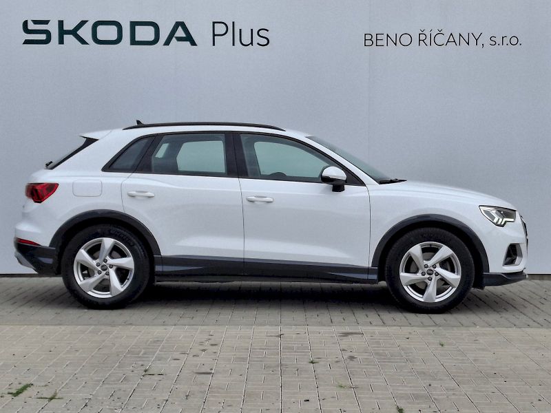 Audi Q3 (2024) Advanced S-Tronic 1,5TFSi 110k - fotka 12 z 35