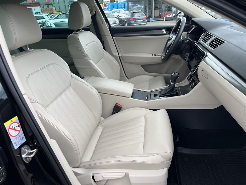 Škoda Superb 2.0TDi 147kw 4x4 ČR 1.MAJ DPH - fotka 37 z 50