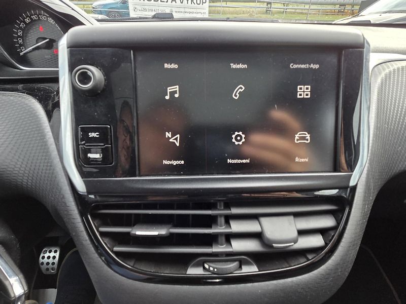 Peugeot 2008 (2019) 1.2 PT 130 GT line MAN 6 - fotka 17 z 30