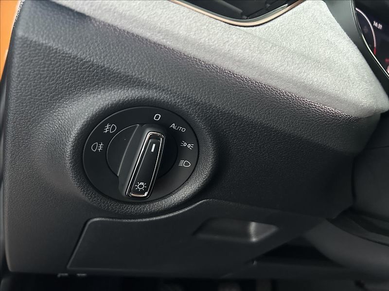 Škoda Kamiq 1,0   TSI85kW,1.MAJITEL,ČR,FIR - fotka 11 z 35