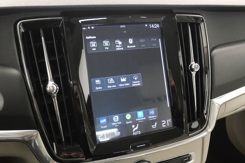 Volvo V90 - fotka 17 z 23