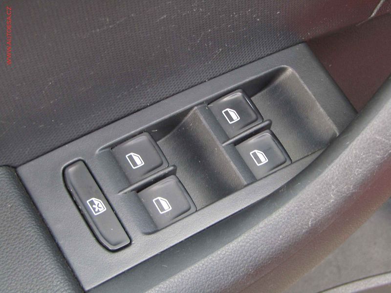 Škoda Rapid (2013) 1.6TDi, ČR, Klima - fotka 11 z 22