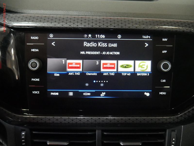 Volkswagen T-Cross (2023) 1.0 TSi, 2.maj,ČR, Style, LED - fotka 13 z 20