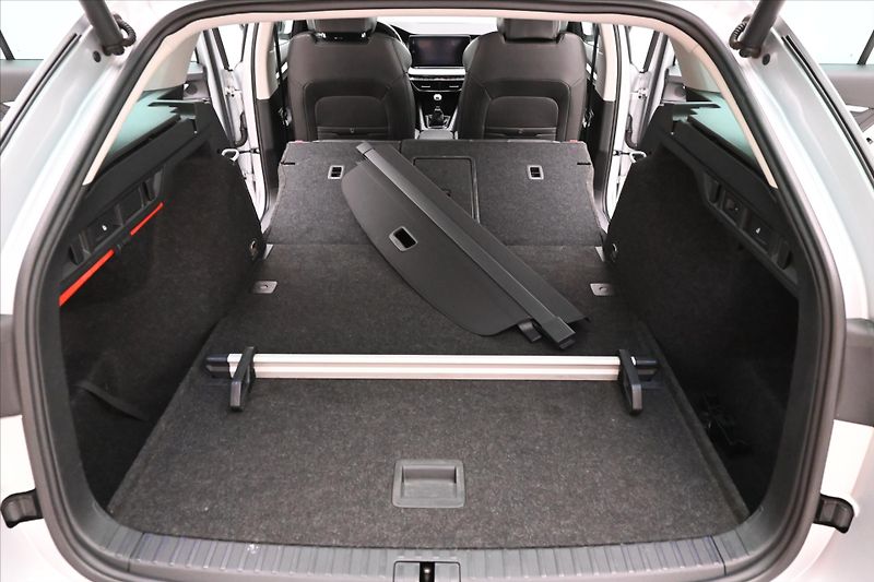 Škoda Octavia 1,5 TSI 110kW Style Manuál Zár - fotka 11 z 32