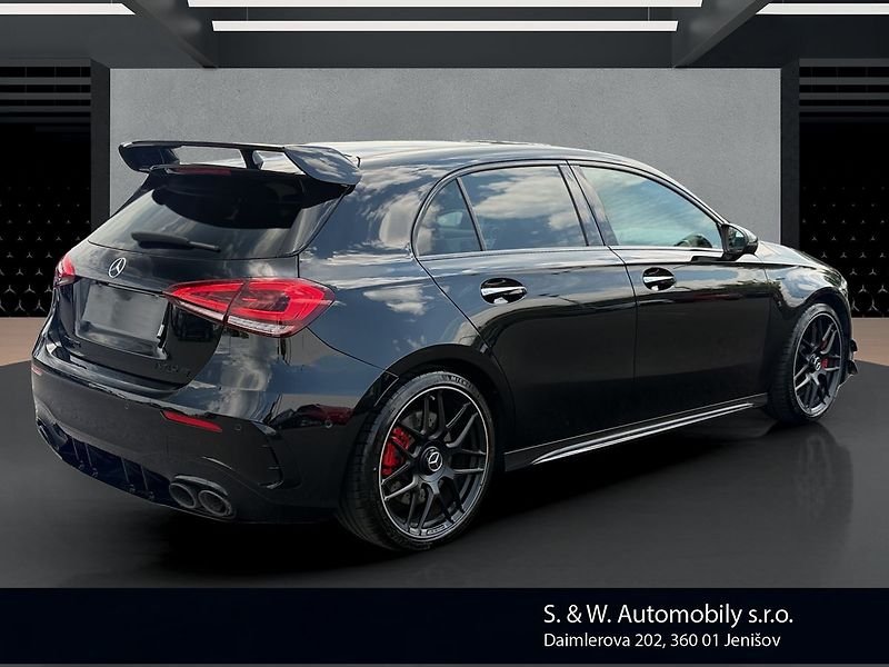 Mercedes-Benz Třídy A 45 AMG - fotka 5 z 40