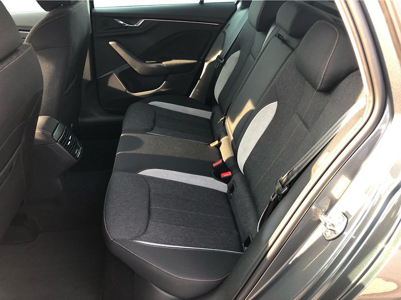 Škoda Scala 1,5 TSI - fotka 12 z 29