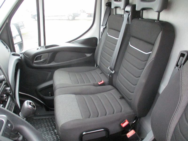 Iveco Daily 35S16, chladící Zanotti Z380 + - fotka 5 z 21