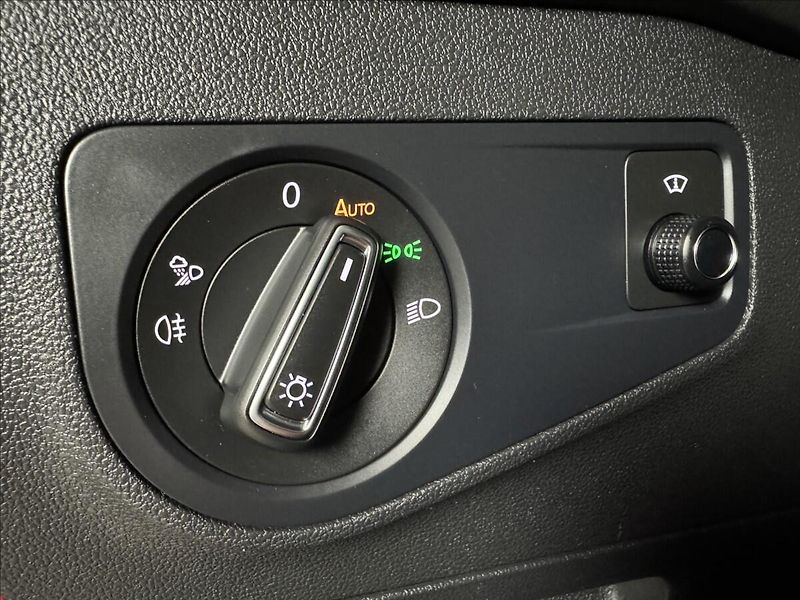 Volkswagen Tiguan 2,0 TDi  DSG Active LED Assist - fotka 22 z 49