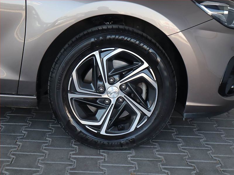 Hyundai i30 (2021) 1.5 DPI, Serv.kniha, Tempomat - fotka 14 z 22