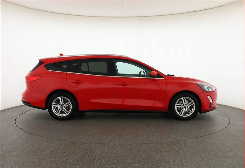 Ford Focus (2020) 1.5 EcoBlue, Tempomat - fotka 6 z 18