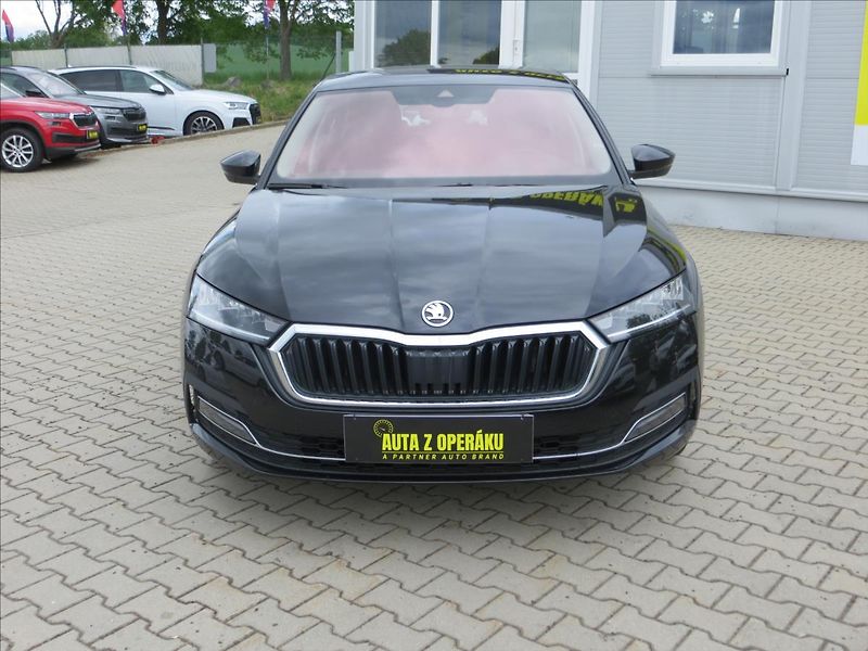 Škoda Octavia 2,0 TDI Style ČR - fotka 2 z 22