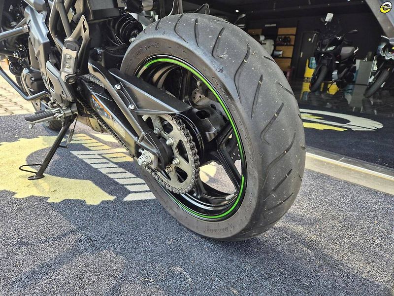 Kawasaki Versys 650 (2024) - fotka 14 z 19