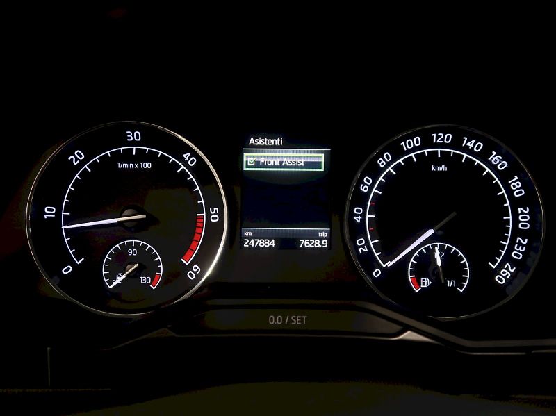 Škoda Superb (2018) STYLE 2.0TDI 140KW DSG CANTON - fotka 19 z 42