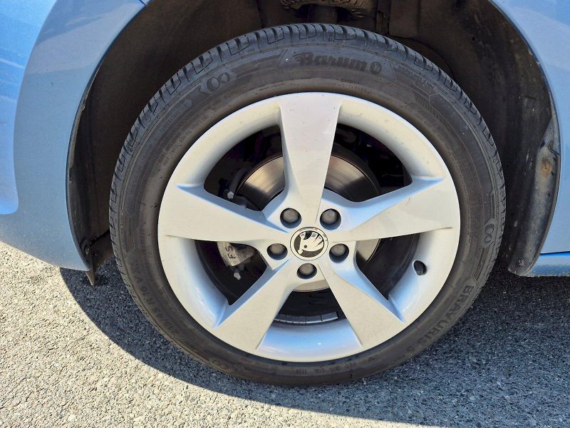 Škoda Rapid (2012) Ambition PLUS 1.2 TSI 63kW - fotka 21 z 21