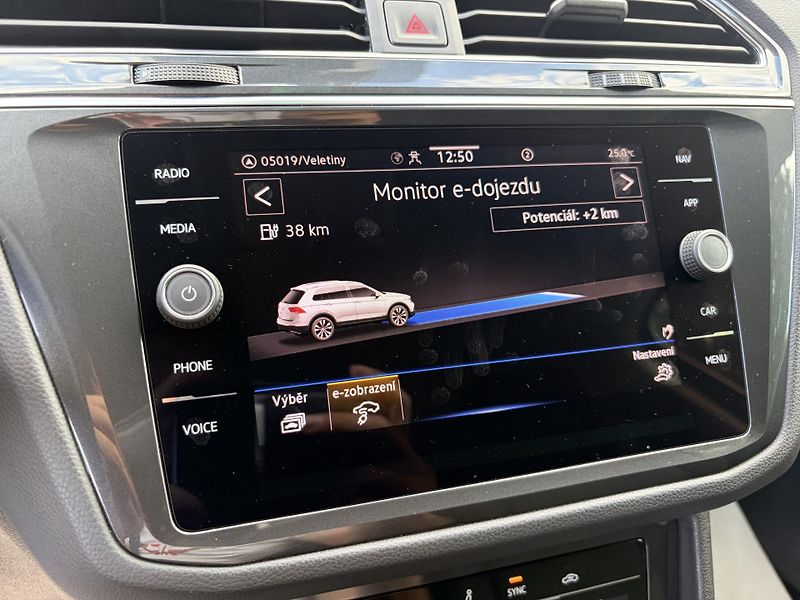 Volkswagen Tiguan 1.4TSI eHYBRID DSG REZERVACE - fotka 47 z 67