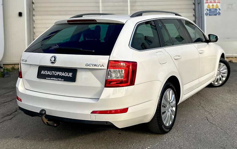 Škoda Octavia (2014) 2.0 TDI 110 KW DSG ACC TAZNE - fotka 4 z 37