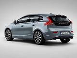 Volvo V40.