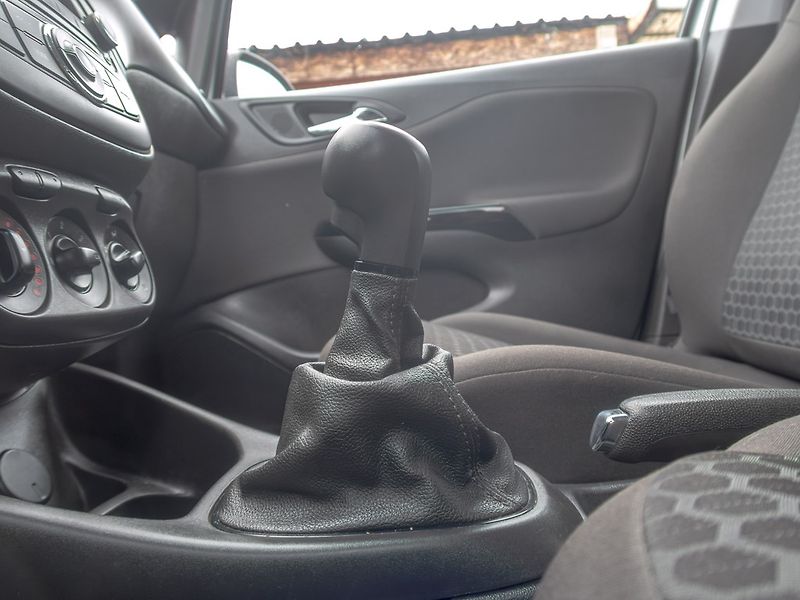 Opel Corsa (2019) 1.4i 16V ac – KM SERVISKA - fotka 22 z 41