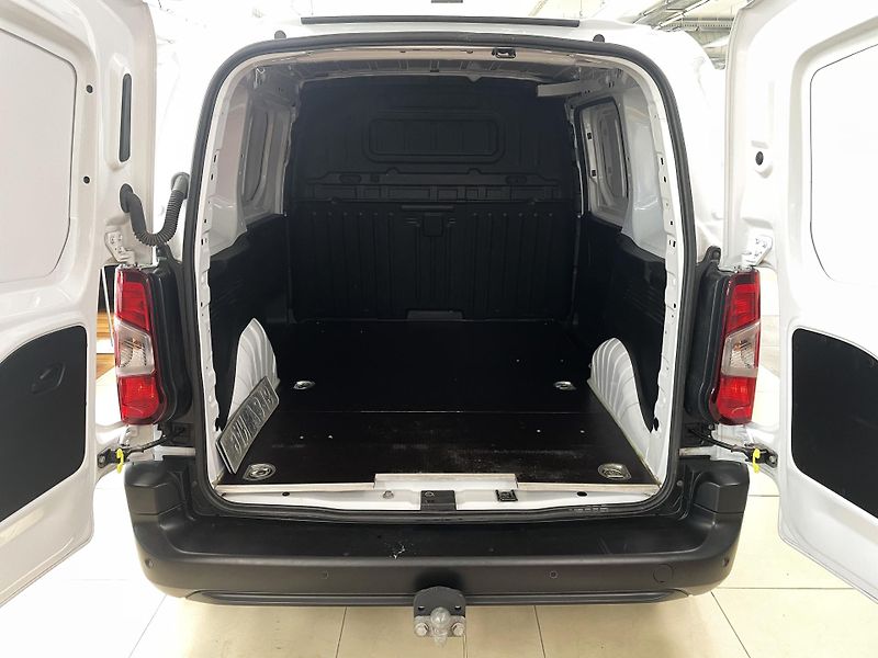 Toyota ProAce City 1.5 D-4D 100 Active SWB, ČR - fotka 8 z 22