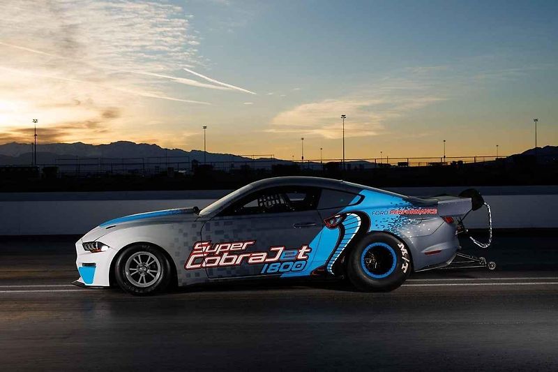 Ford Mustang Super Cobra Jet 1800