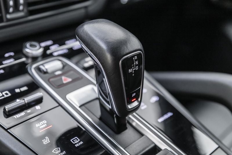 Porsche Cayenne S*Bose*18 sedadla*kůže - fotka 32 z 41