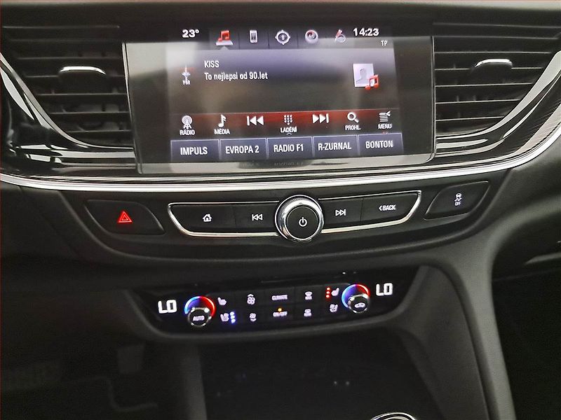 Opel Insignia (2018) 2.0 Turbo 4x4, 4X4, Automat - fotka 12 z 21