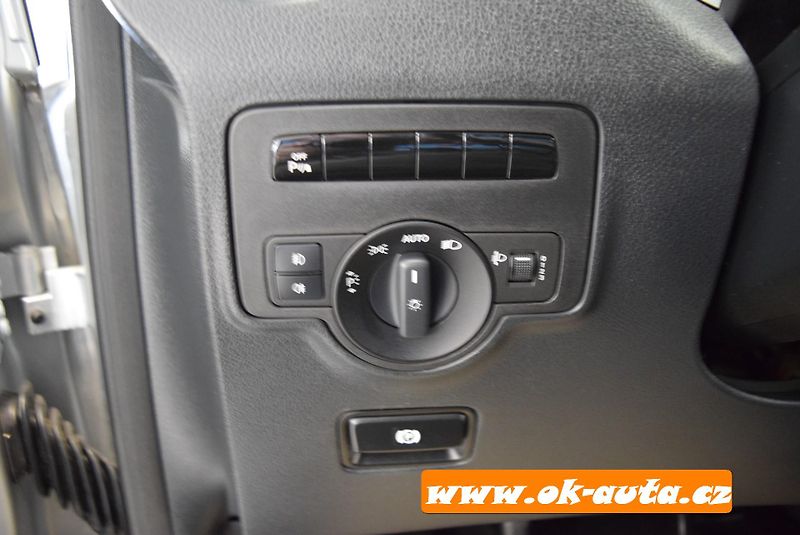 Mercedes-Benz Vito 114 CDI LONG 8 MÍST TOURER - fotka 34 z 49
