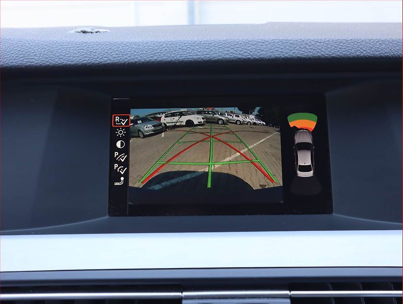 BMW Řada 5 (2013) M Sport 530d xDrive, 4X4 - fotka 17 z 20