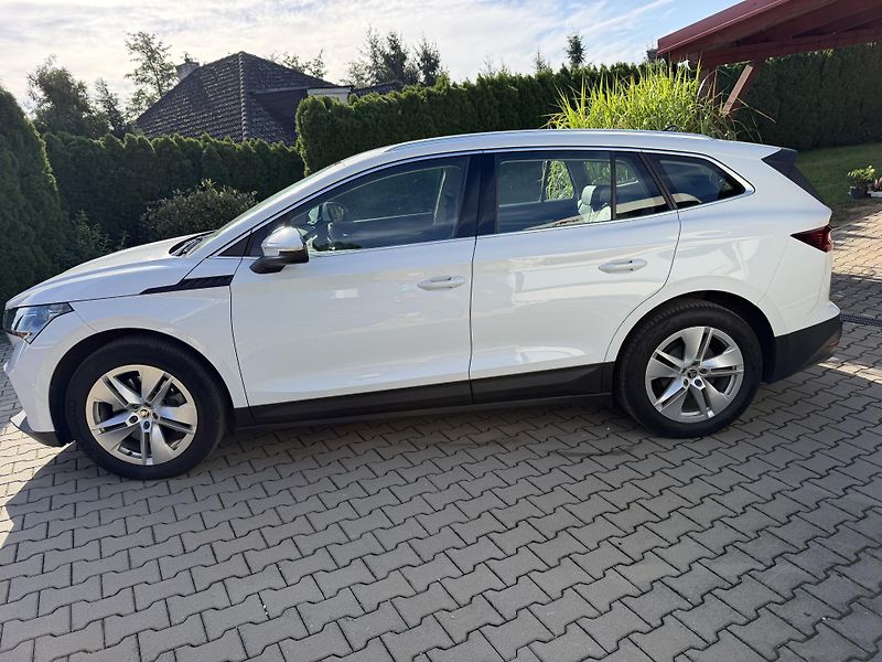 Škoda Enyaq (2021) iV80, 150kw, SOH 90%, Tažné - fotka 2 z 11