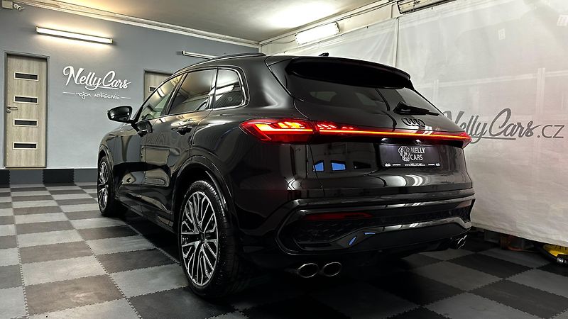 Audi SQ5 STAV NOVÉHO VOZU / ZÁRUKA  - fotka 4 z 44