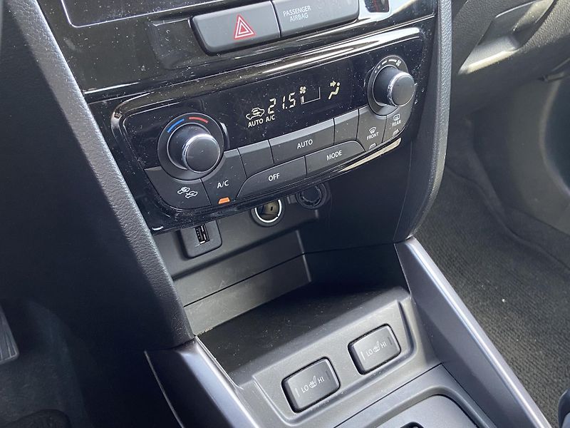 Suzuki Vitara 1.4 BoosterJet 6AT 4x4 Eleganc - fotka 19 z 21