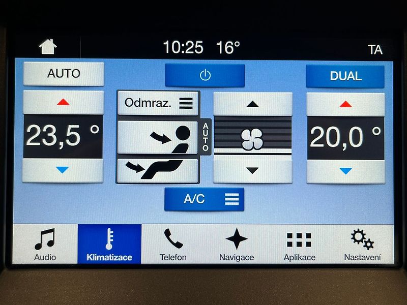 Ford Galaxy 2,0 TDCi Titanium 132kw manuál - fotka 55 z 64