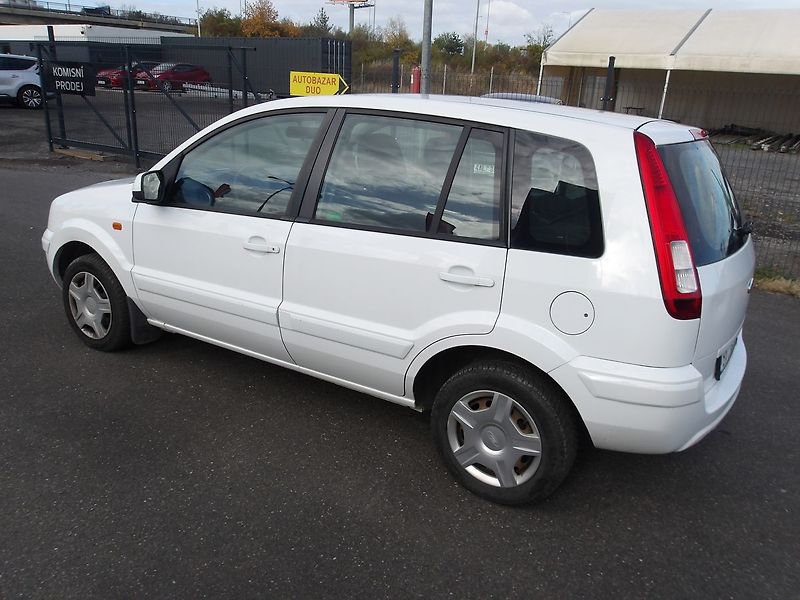 Ford Fusion 1,4i 55kW Naj. 75000km - fotka 3 z 24
