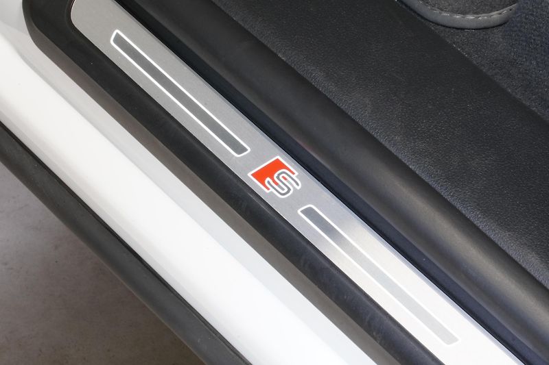 Audi Q8 3.0TDI,ČR,1.MAJ,DPH,NZ.TOPENÍ - fotka 19 z 34