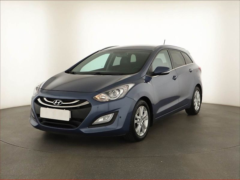 Hyundai i30 (2014) 1.6 CRDi, Automat, Navi - fotka 2 z 16