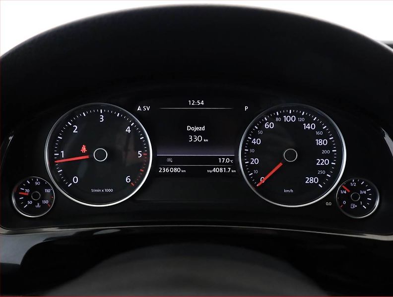 Volkswagen Touareg (2015) R-Line 3.0 TDI, 4X4, Automat - fotka 9 z 21