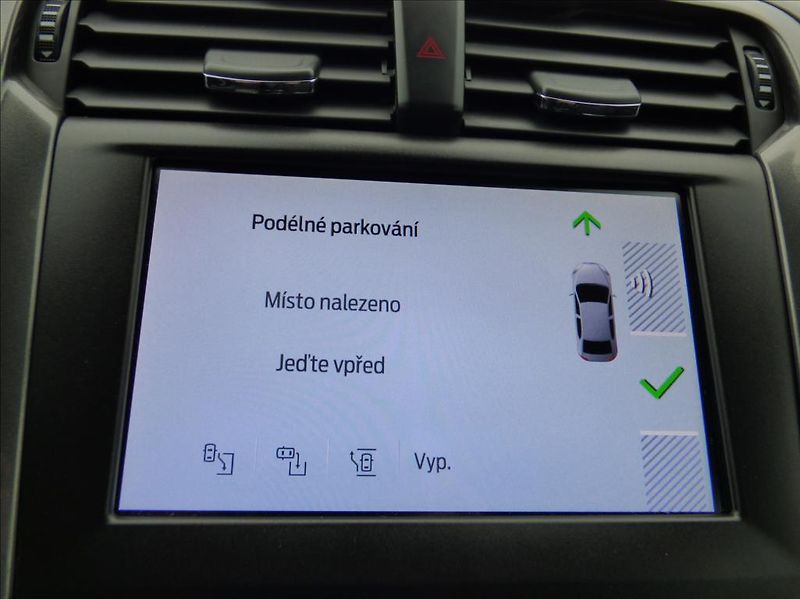 Ford Mondeo 2,0 LED,Navi,Titanium servis - fotka 39 z 72