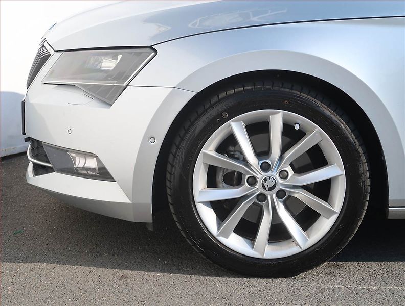 Škoda Superb (2016) Style Plus 2.0 TDI, Automat - fotka 15 z 26