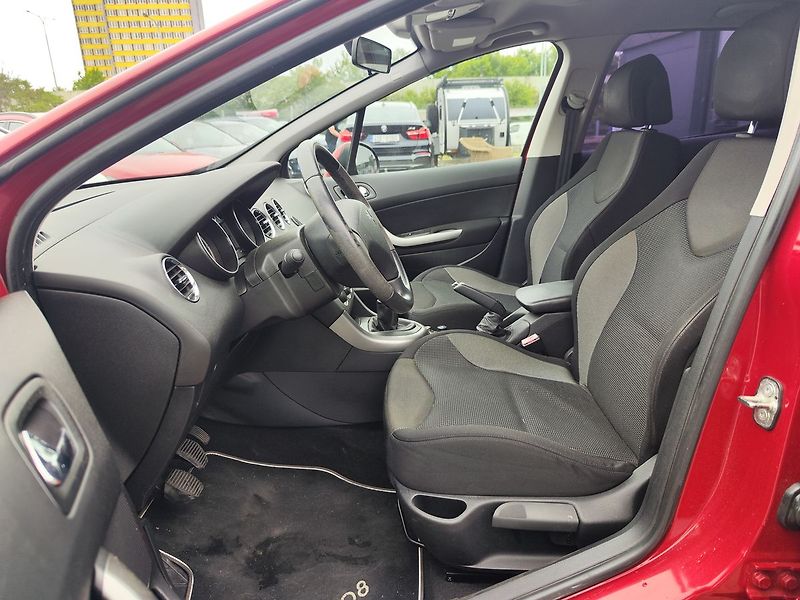 Peugeot 308 1.6VTi/88kW Premium - fotka 12 z 21