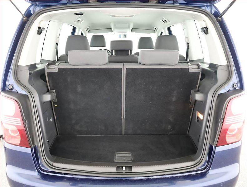 Volkswagen Touran (2008) 2.0 TDI, 7 míst, Serv.kniha - fotka 13 z 14